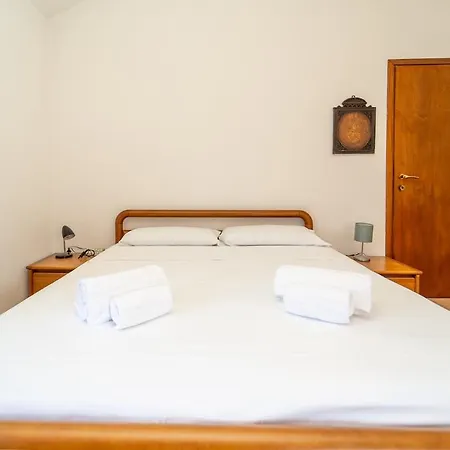 Rustica Sul Con Piscina E Molo Privato *