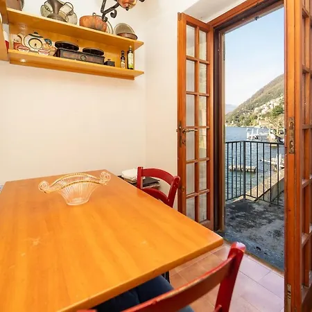 Rustica Sul Con Piscina E Molo Privato 度假居